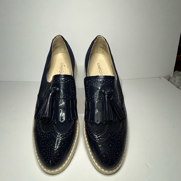 Limelight Anderson Navy Patent Wing Tip Loafers size 8 - Picture 2 of 6